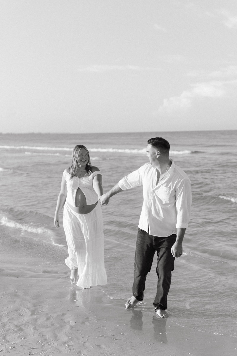 The Dulaks maternity photo 8 of 16